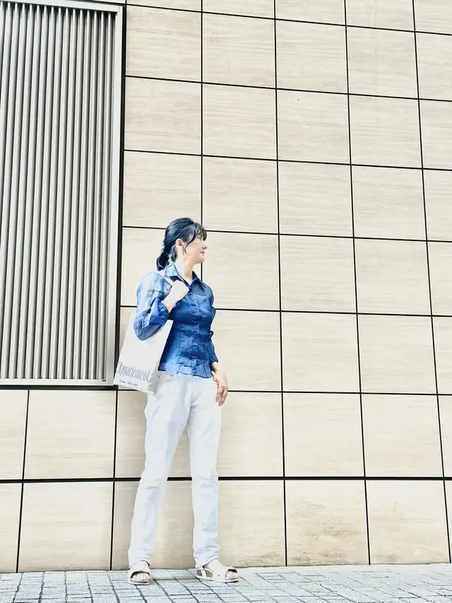 éclat 創刊16周年を記念して作られた特別付録　アパルトモン×エクラ 大人のロゴトートバック