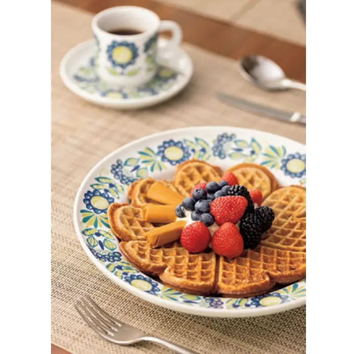 50代　おすすめ　大人のひとり旅　クルーズ船　豪華客船　バイキング・エデン　ノルウェー名物のワッフルも人気。器もノルウェーの老舗ブランドのもの