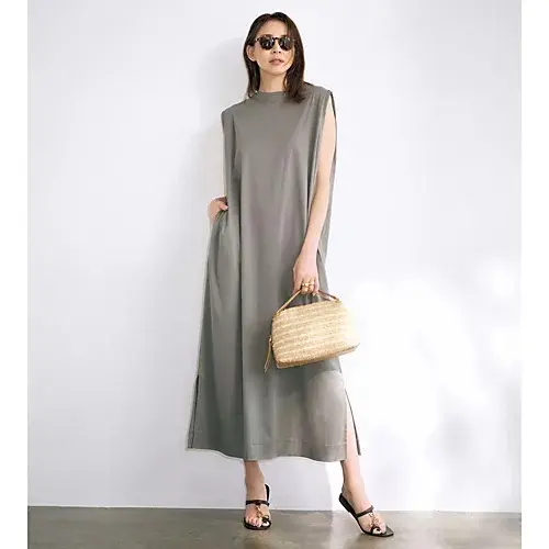 SLOANE×eclat 【別注】接触冷感ワンピース ￥16,500