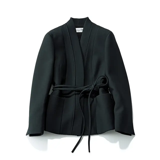 クラス感漂うきもの風デザインが 新鮮な「ディオール」の ニュージャケット