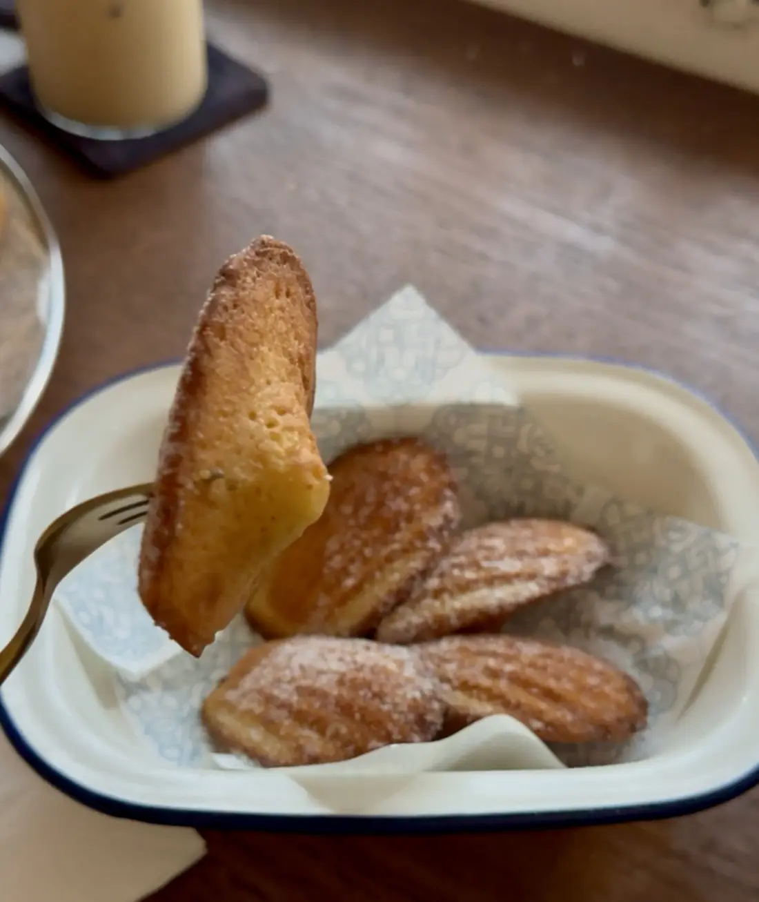 焼きたてマドレーヌ