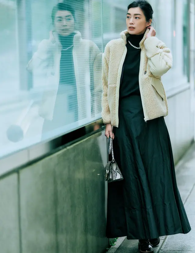 マディソンブルーのスカートコーデのゆうき