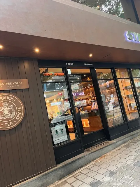 韓国旅行3日目　スタバで刻印タンブラーの画像_4