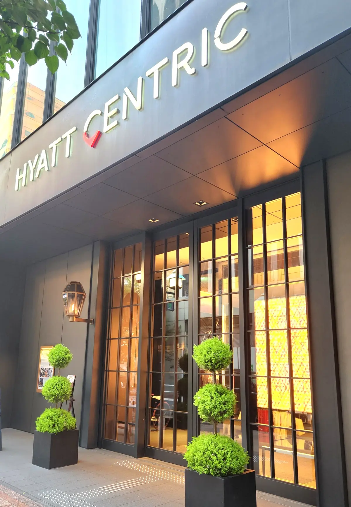 銀座のホテルレストランでお誕生日のお祝いの画像_2