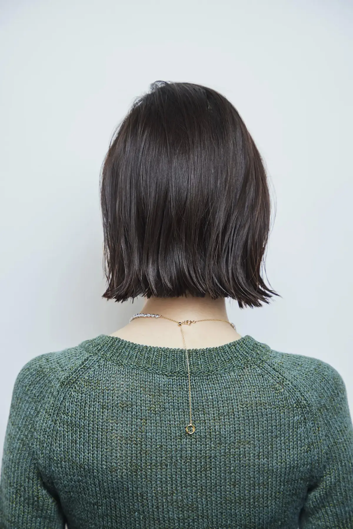 ツヤも、小顔も、こなれ感も！いいところづくしの「切りっぱなし風ボブ」【50代髪型・ヘアスタイル】