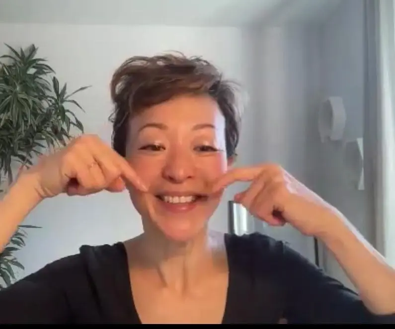 OurAge×Webエクラ 40代50代　老け顔改善 ほうれい線・筋肉を鍛えるエクササイズ やり方
