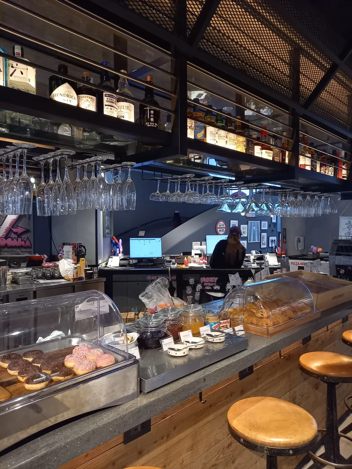 モクシー大阪本町