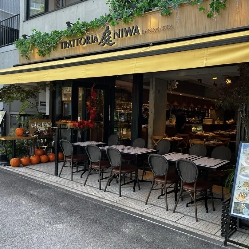 爽やかに楽しむ大人カジュアル〜チノワイドの画像_1