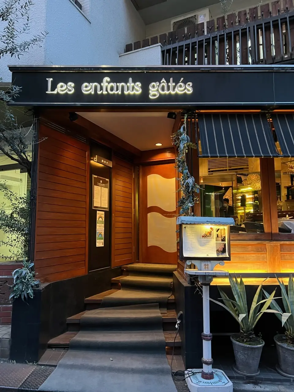 主役は一枚でサマになる前後2WAYブラウの画像_6