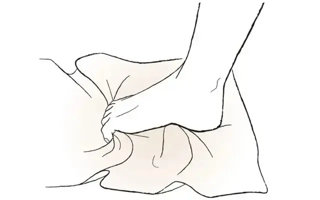 タオルを手繰り寄せるタオルギャザー