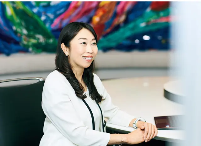 多忙を極める日々も、18時退社は厳守。積極的休養を自らに課している