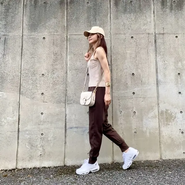 今から秋冬まで着れるジョガーパンツのコーの画像_2