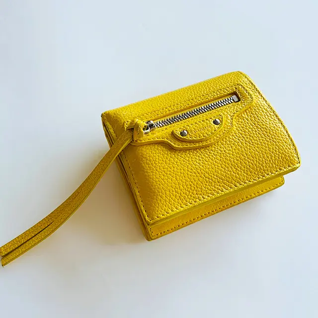 バレンシアガのミニウォレット（ウェブ編集長S谷）