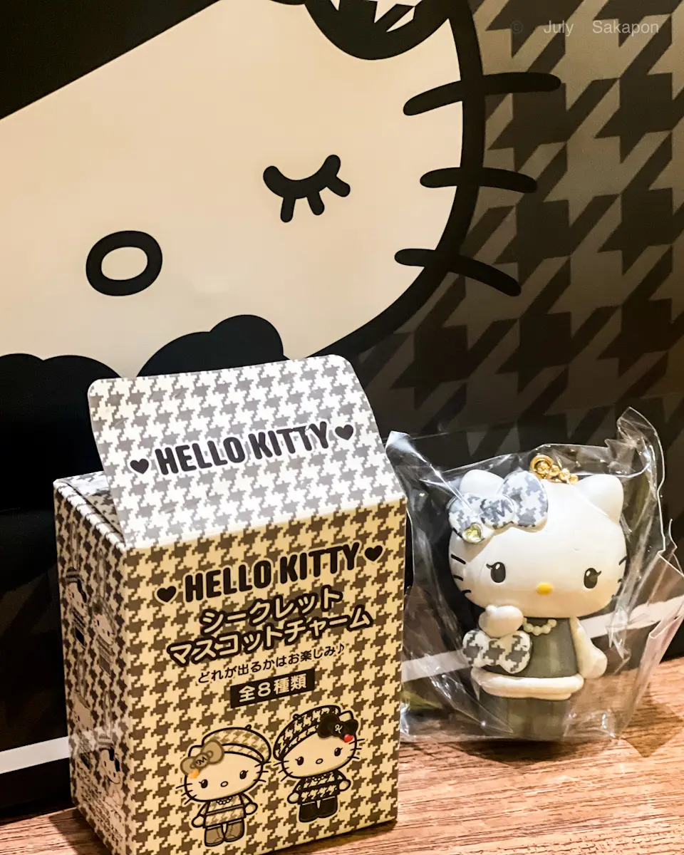 🍎ハローキティー🍎六本木ヒルズにて期間限の画像_6