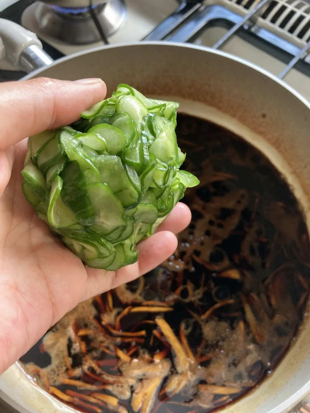 家庭菜園で採れた朝採りきゅうりでキューちの画像_9