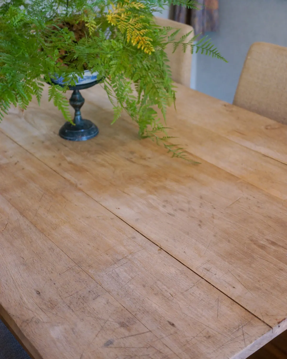 心ときめくアンティークのダイニングテーブの画像_2