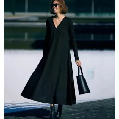 Curensology×eclat Vネックフレアワンピース ￥31,900