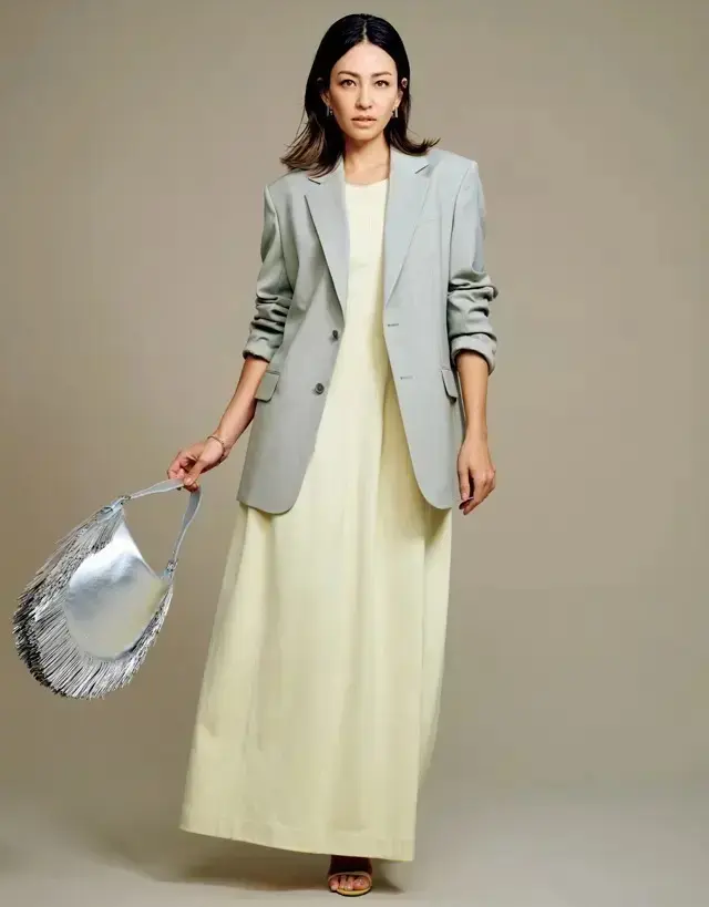 旬のフォルムで表現するエンパワーメントなベージュの新表情