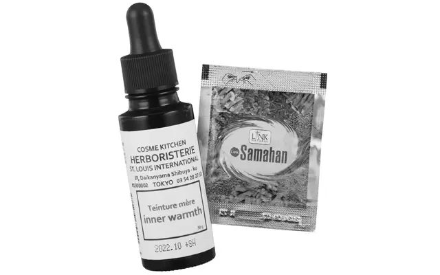 （左）エルボリステリア タンチュメール インナーウォームス、（右）サマハン