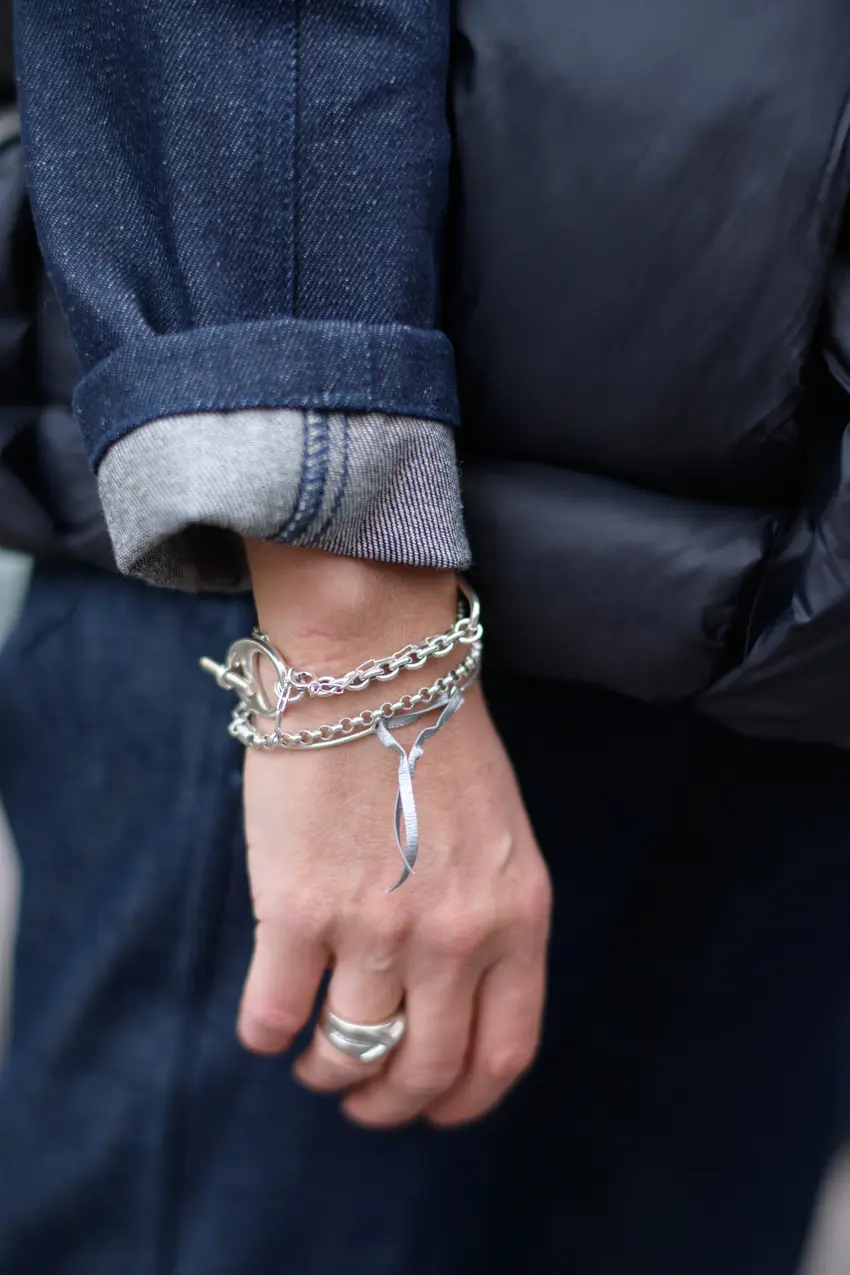 パリスナップ　ナタリーさん（銀行員）のシルバーアクセサリー使い