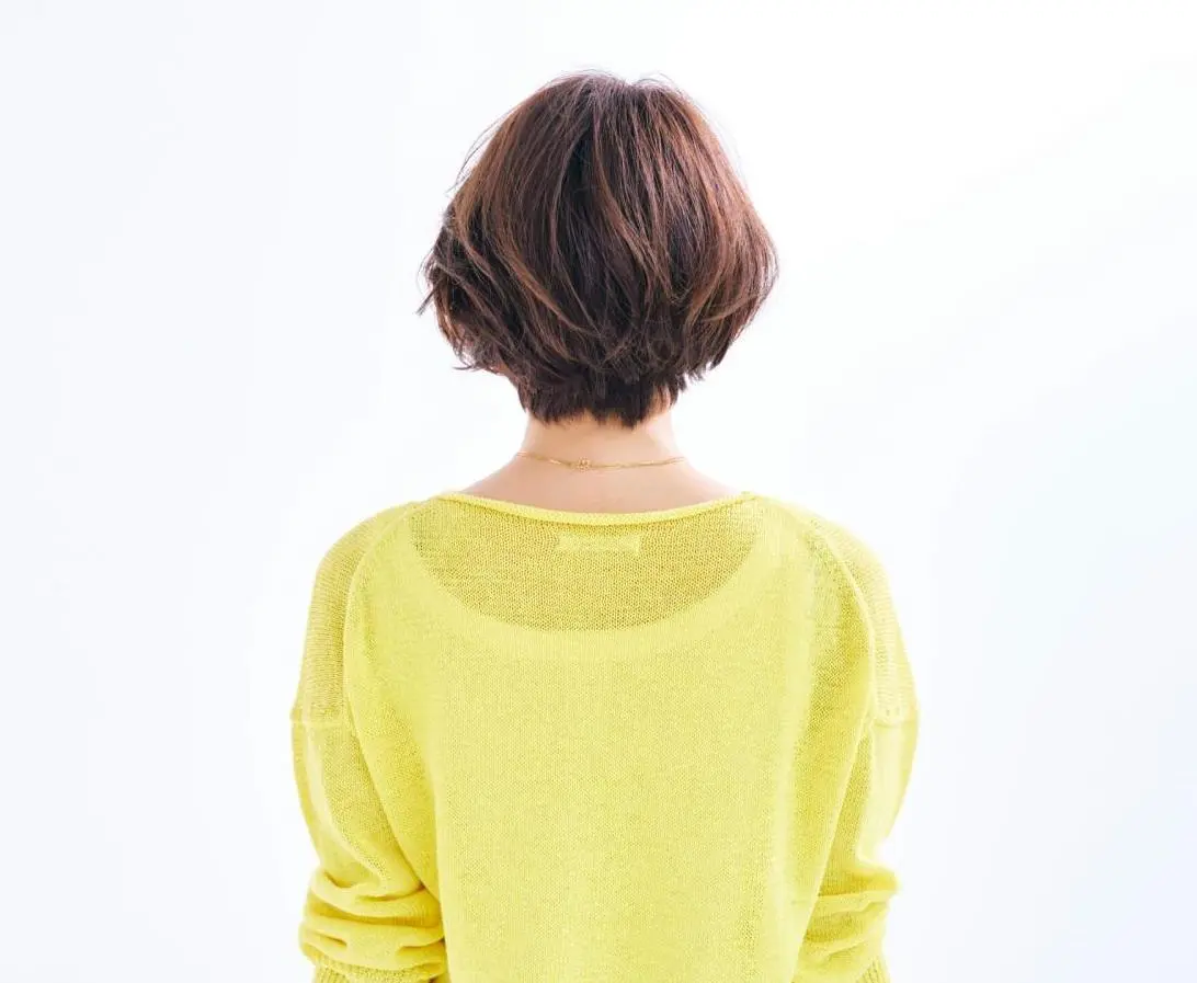 OurAge×Webエクラ 後から見たショートボブ　ヘアスタイル