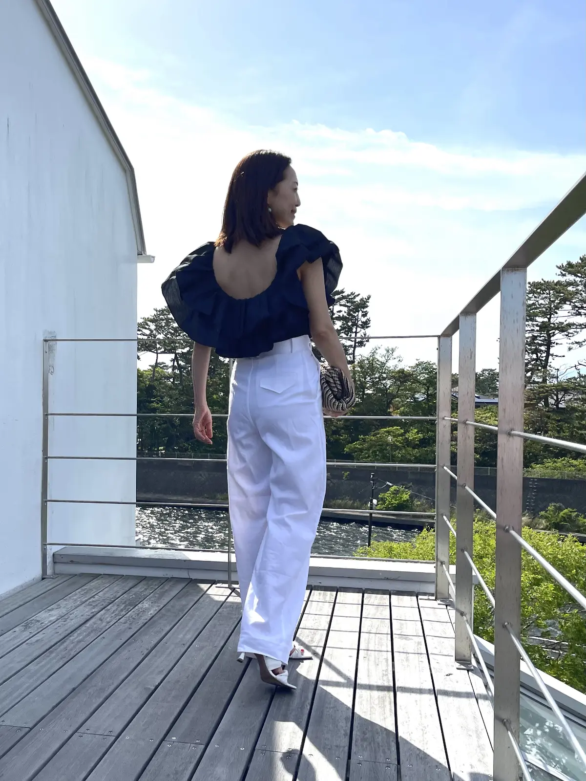 ZARAで見つけた！黒白フリルトップス❤の画像_3