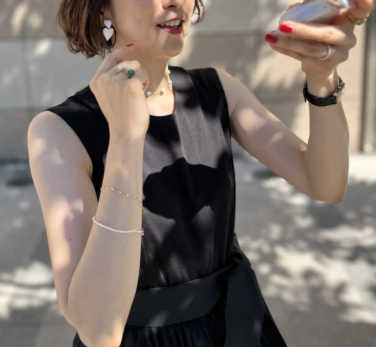 フラットに戻してくれる黒ワンピース。の画像_6