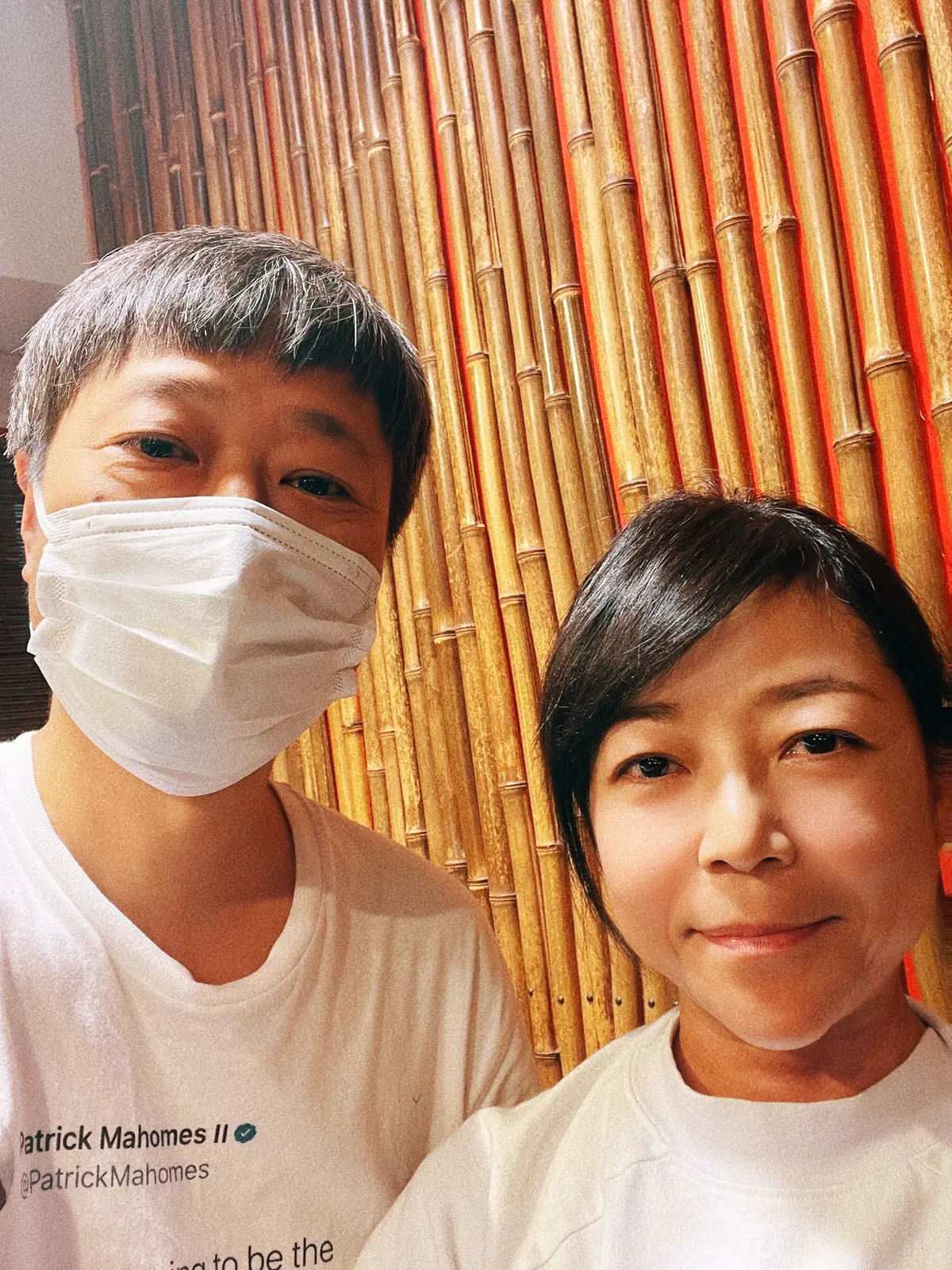 こちらが山口さん。私の前髪ツルツル。