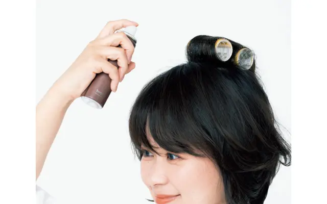 カーラーを巻いた部分に塗布