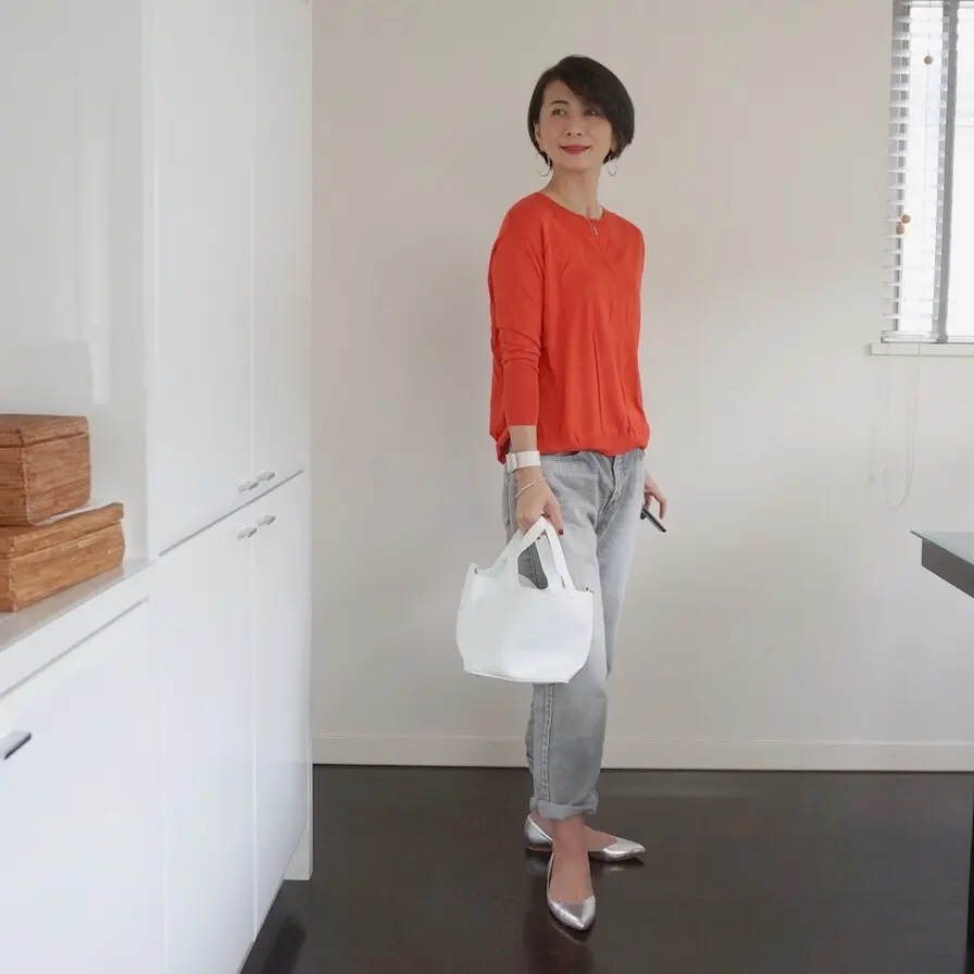 季節をつなぐ 春ニット & グレーのデニの画像_1