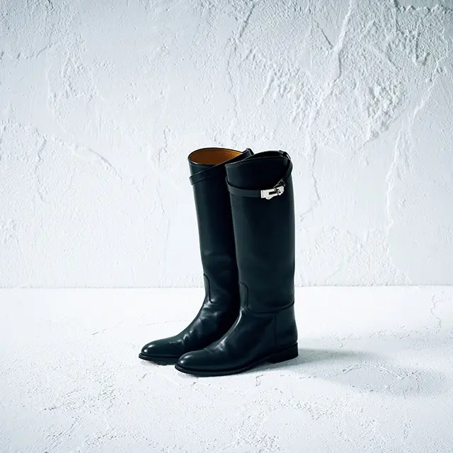 ジェンダーレスなアイテムで、女らしさへアプローチ