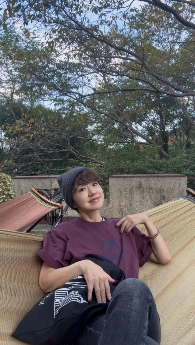 R13のブラックデニムで大人カジュアルコの画像_11