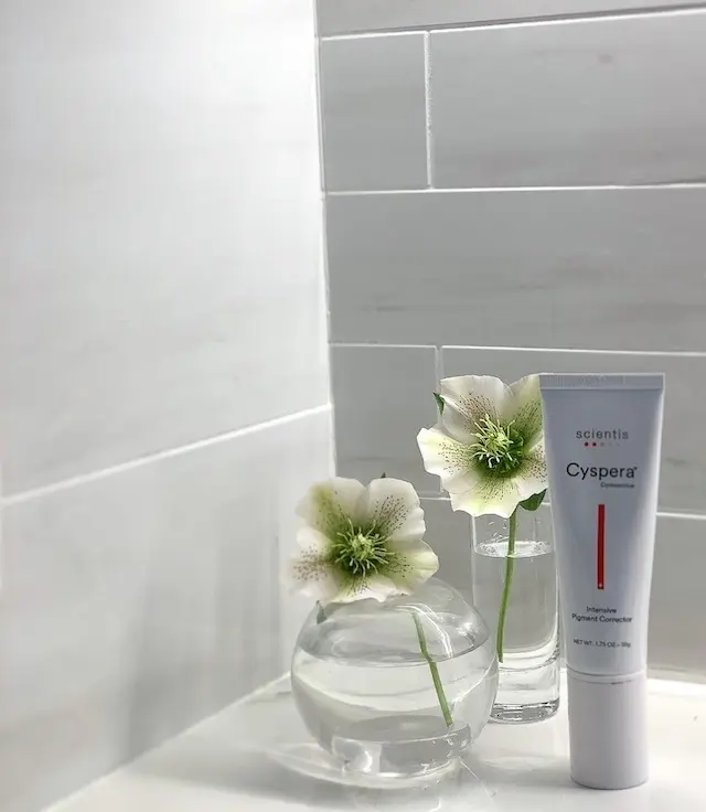 花　クリスマスローズ　シスペラ　肝斑　美容　美肌　美白　クリーム　