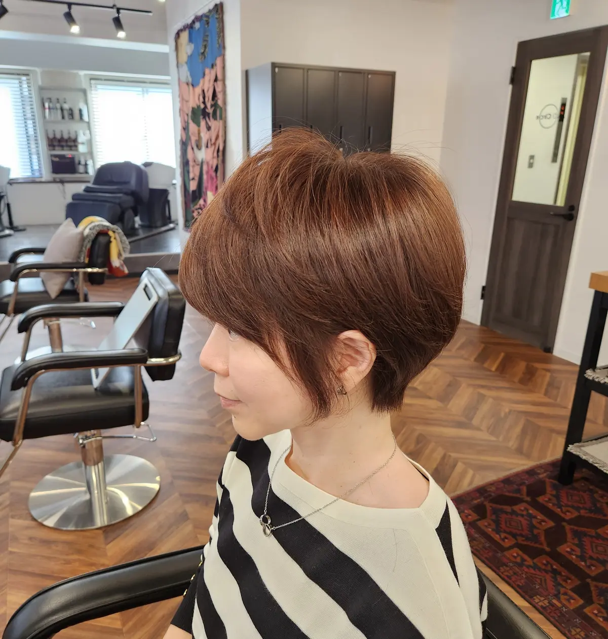 レザーカットで軽やか春ショートの画像_4