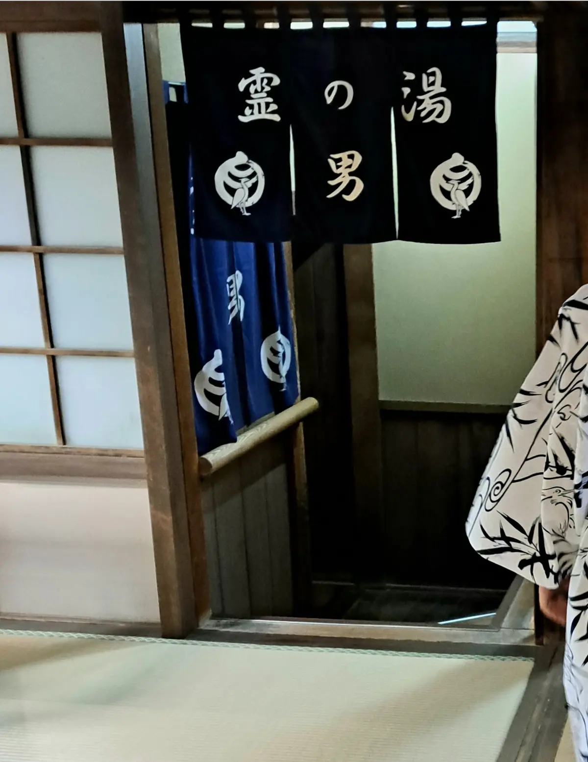 個室でくつろぐ道後温泉本館の画像_14