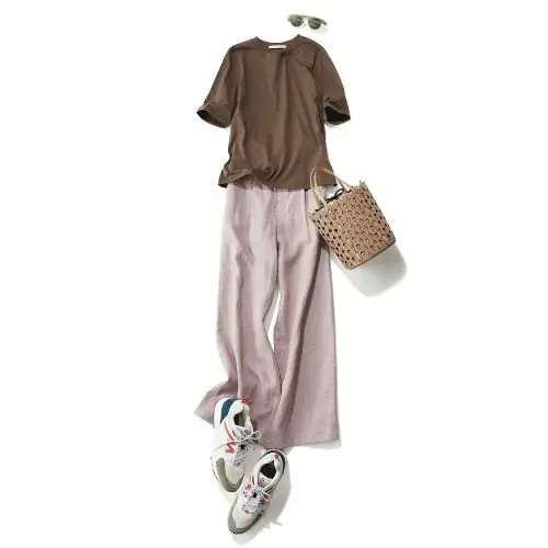 E by eclat リネンワイドパンツ ￥18,700（税込）