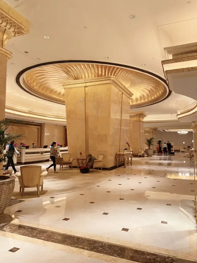 アブダビ豪華絢爛「エミレーツパレス」へ の画像_5