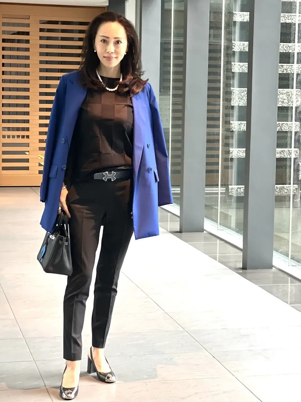 角度を変え「格子柄」のインナー