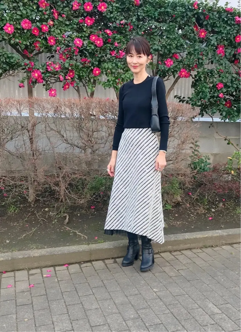 モノトーンコーデにメリハリをつけてくれるの画像_1