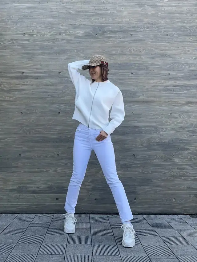 華組　スニーカーコーデ