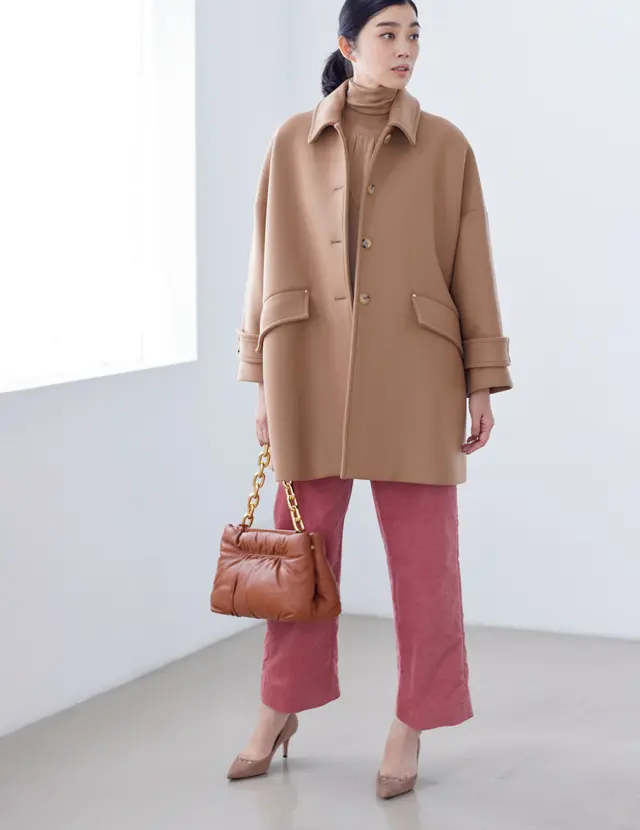 濃いベージュとピンクコーデのゆうき