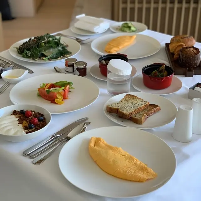 インルームダイニング