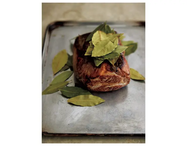 ハーブは潔く1種類で。山盛りの量もポイント