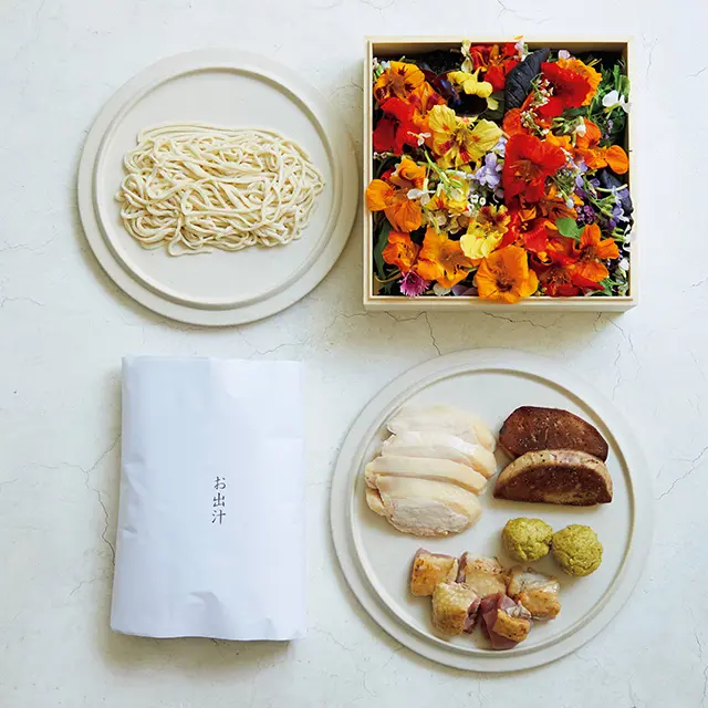 「レストランオマージュ」 うどんすきボックス（ 東京・浅草）