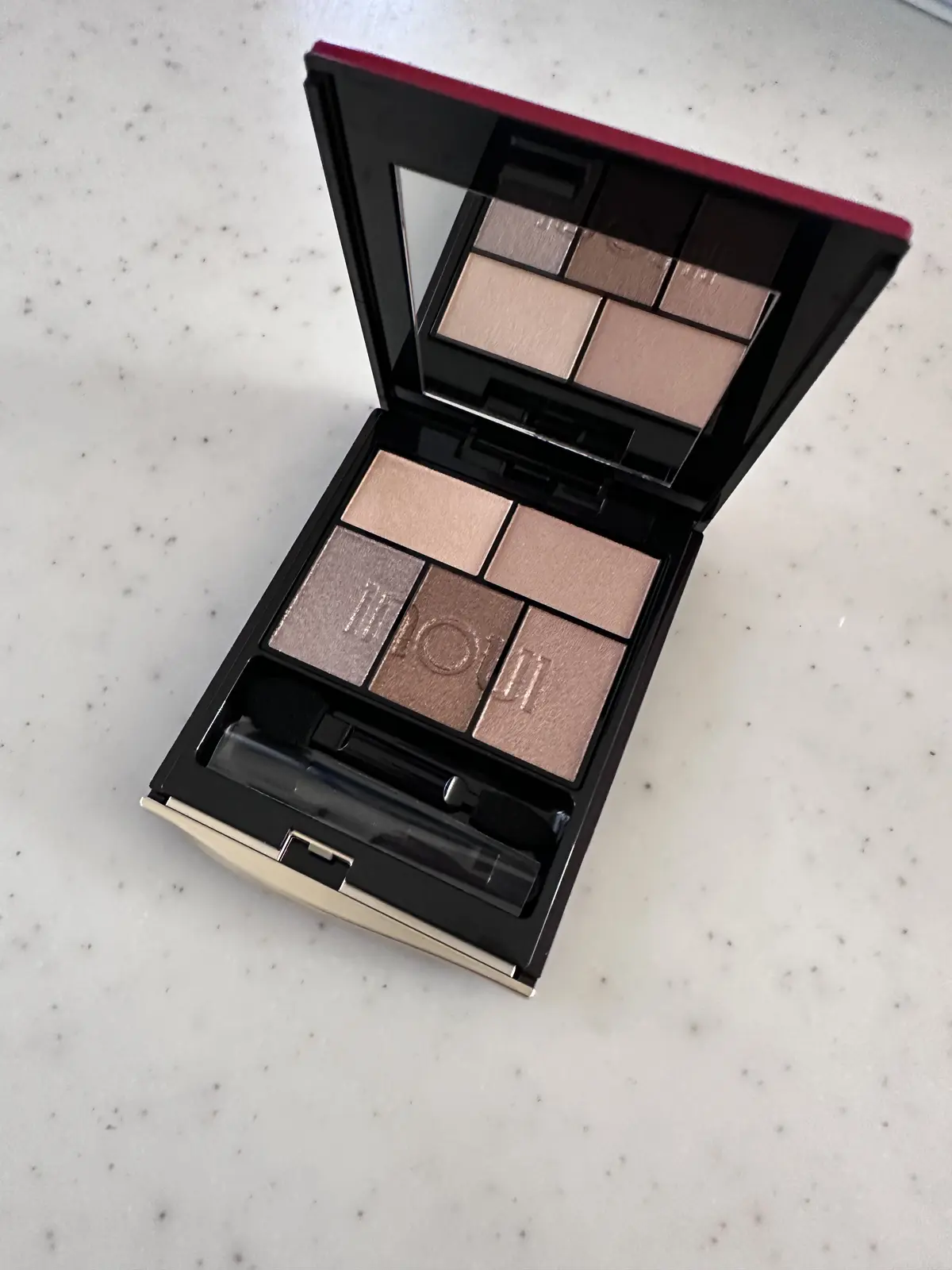 秋コスメ　インウィとルナソルのアイシャドの画像_1