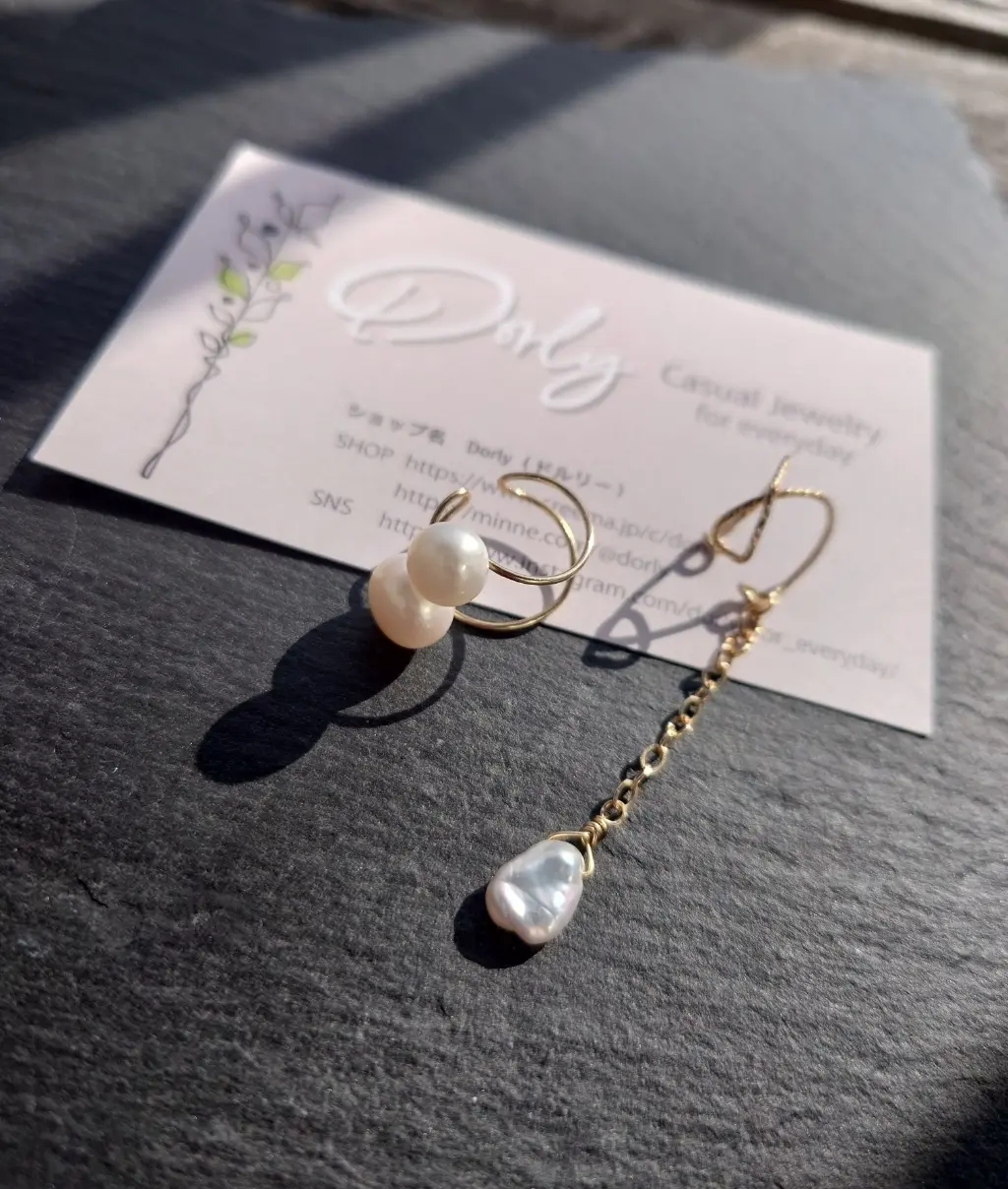 イヤーカフ。大小パール、花びらパールDolryさん