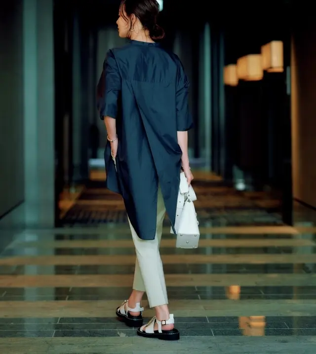 体型カバーもかなう今っぽいロングシャツ