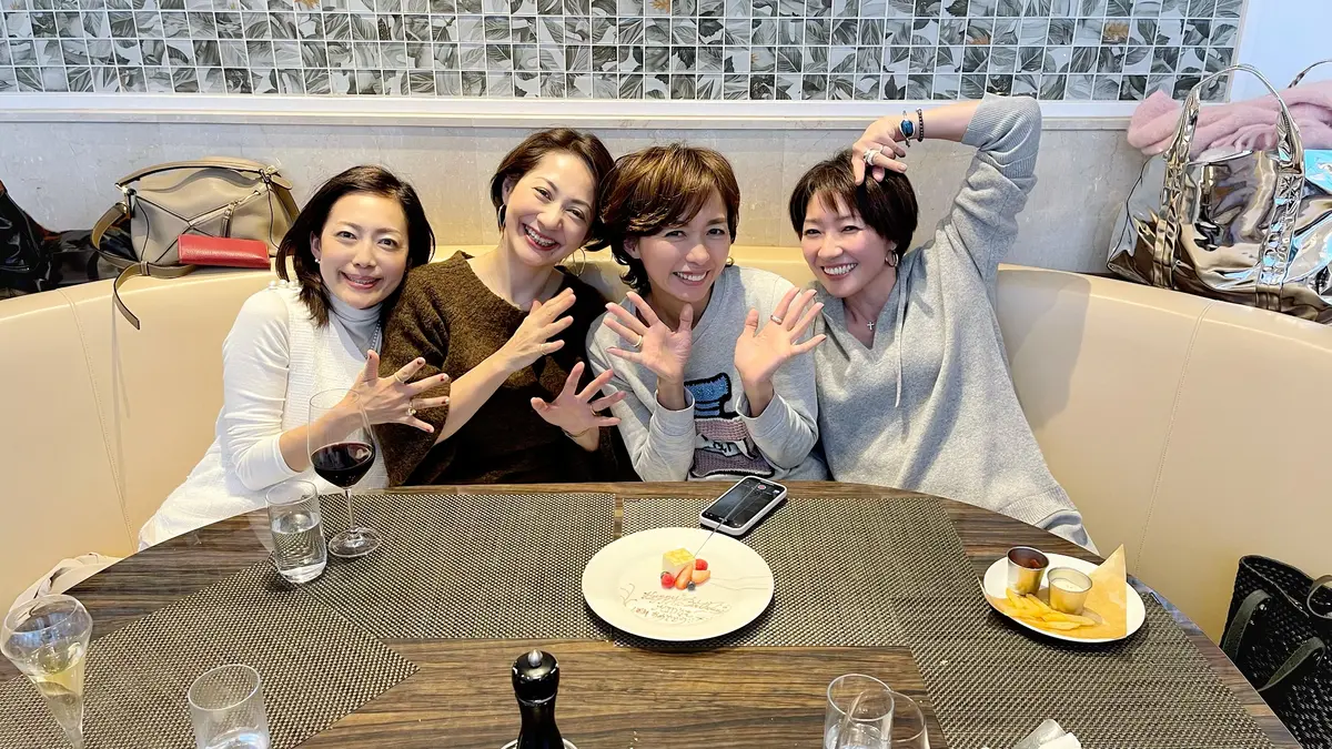 ステーキとシャンパーニュでご機嫌な日曜のの画像_11