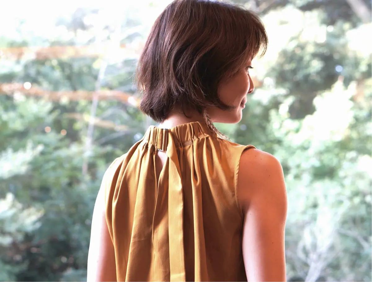 ハイネックギャザーブラウスの画像_2