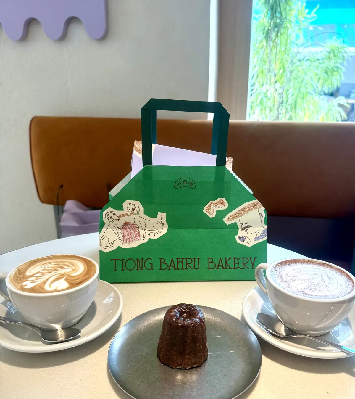 カヌレ　クロワッサン